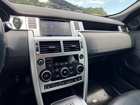 Used 2019 Land Rover Discovery Sport HSE image 7