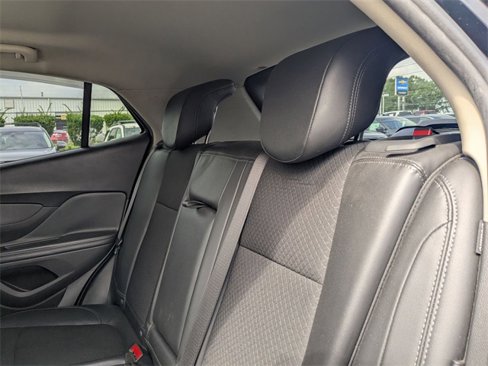 Used 2021 Buick Encore Preferred w/ Safety Package image 28