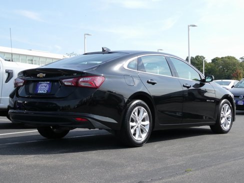 Used 2022 Chevrolet Malibu LT image 3