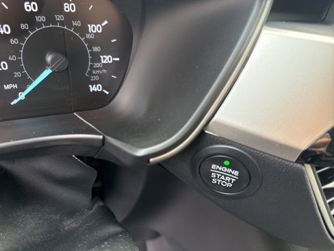 Used 2020 Ford Escape SE image 29