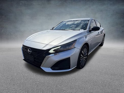 Used 2024 Nissan Altima 2.5 SV image 5