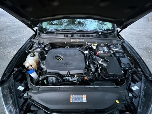 Used 2018 Ford Fusion SE w/ Fusion SE Technology Package image 14