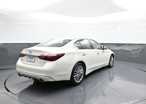 Used 2018 INFINITI Q50 Luxe w/ Essential Package (3.0T Luxe) image 6