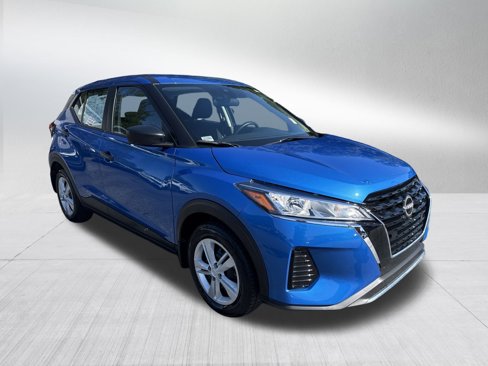 Used 2024 Nissan Kicks S image 3