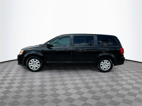 Used 2018 Dodge Grand Caravan SE w/ UConnect Hands-Free Group image 4