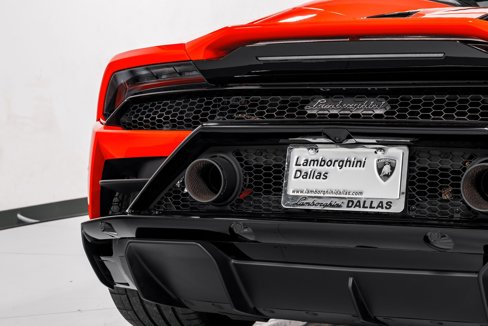 Used 2023 Lamborghini Huracan EVO image 56