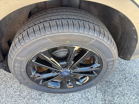 Used 2018 Ford Escape SE image 9
