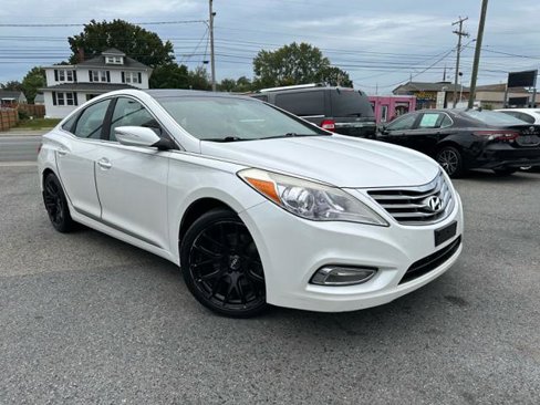 Used 2013 Hyundai Azera w/ Technology Pkg image 2