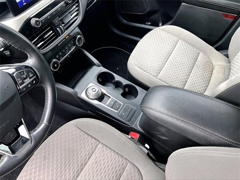 Used 2022 Ford Escape SE w/ Cold Weather Package image 15