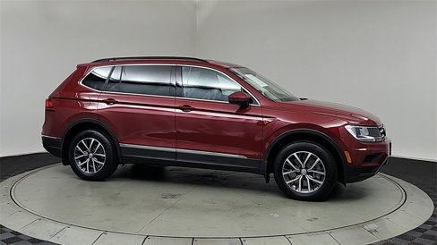 Used 2020 Volkswagen Tiguan SE image 8