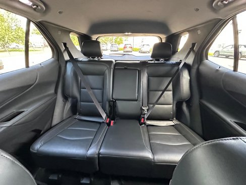 Used 2018 Chevrolet Equinox Premier image 24
