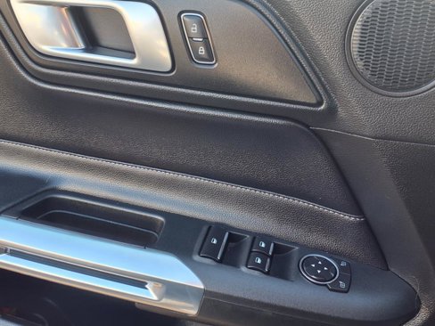 Used 2022 Ford Mustang Premium image 19