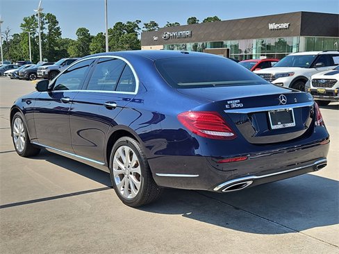Used 2017 Mercedes-Benz E 300 4MATIC w/ Premium 3 Package image 12