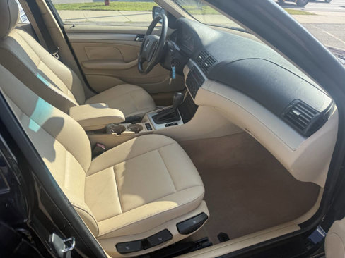 Used 2004 BMW 325xi Sedan image 11