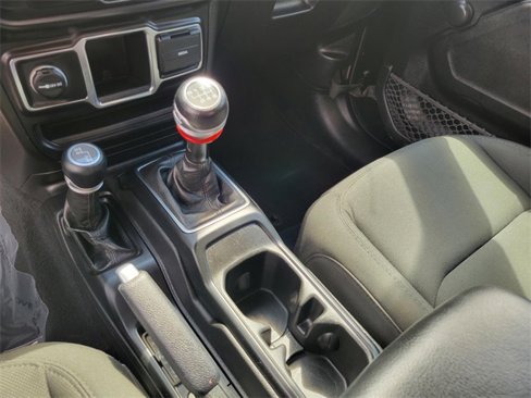 Used 2020 Jeep Wrangler Sport image 28