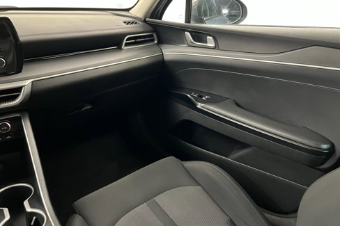 Used 2023 Kia K5 LXS image 11