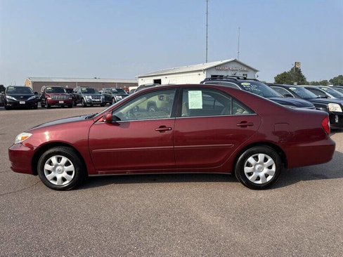 Used 2004 Toyota Camry LE image 3