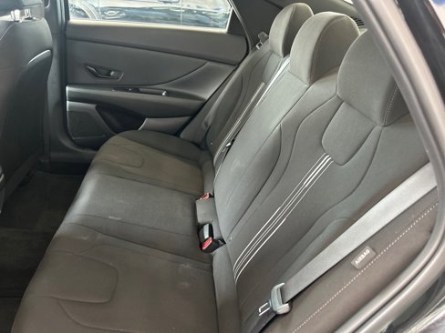 Certified 2025 Hyundai Elantra Sport image 12
