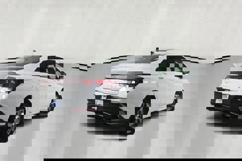 New 2025 Hyundai Elantra SE image 7