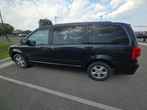 Used 2013 Dodge Grand Caravan SXT image 4