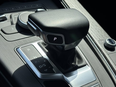Used 2019 Audi A4 2.0T Premium image 30