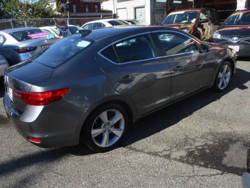 Used 2013 Acura ILX w/ Technology Package image 4