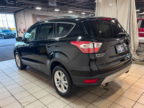 Used 2018 Ford Escape SEL image 9