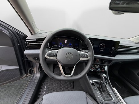 New 2026 Volkswagen Jetta SE image 10