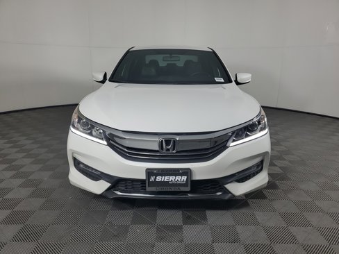 Used 2016 Honda Accord Sport image 9