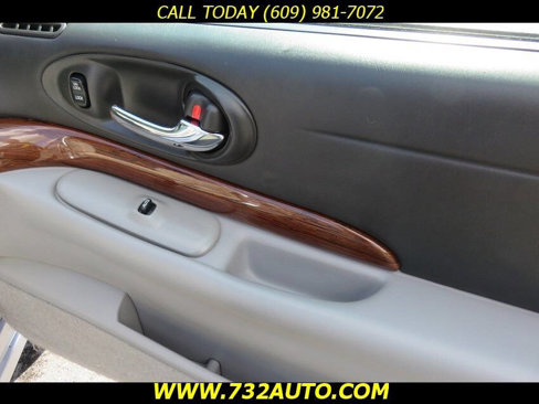 Used 2004 Buick Le Sabre Custom image 30