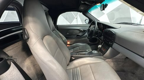 Used 2002 Porsche Boxster image 17