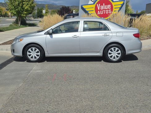 Used 2010 Toyota Corolla LE image 3