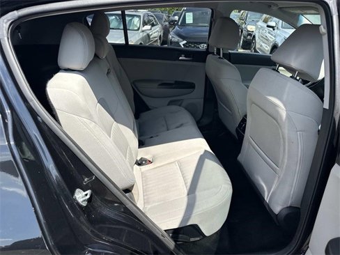 Used 2020 Kia Sportage LX image 11