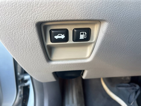 Used 2002 Lincoln LS image 28