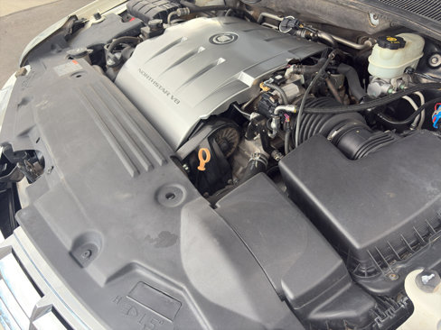 Used 2011 Cadillac DTS Platinum image 11
