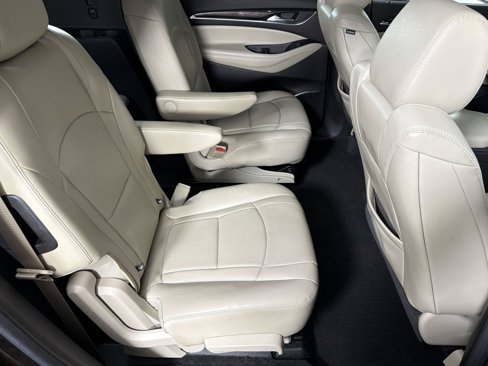 Used 2018 Buick Enclave Essence image 14