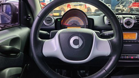 Used 2011 smart fortwo pure image 20