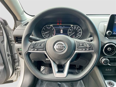 Certified 2023 Nissan Sentra SV image 9