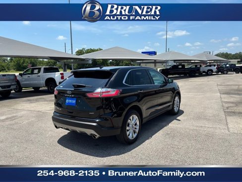 Used 2022 Ford Edge Titanium image 5
