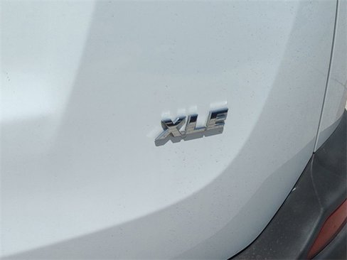 Used 2013 Toyota RAV4 XLE image 13