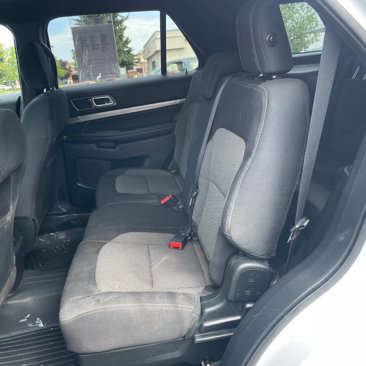 Used 2018 Ford Explorer XLT w/ Equipment Group 201A image 11