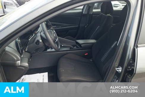Used 2024 Hyundai Elantra SEL image 16