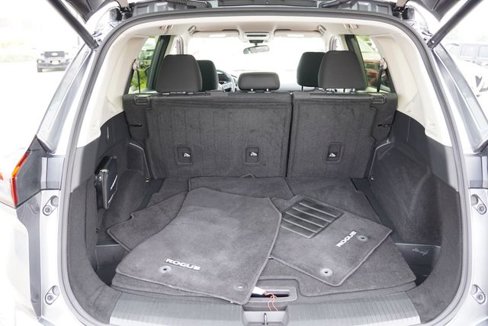Used 2024 Nissan Rogue SV image 20