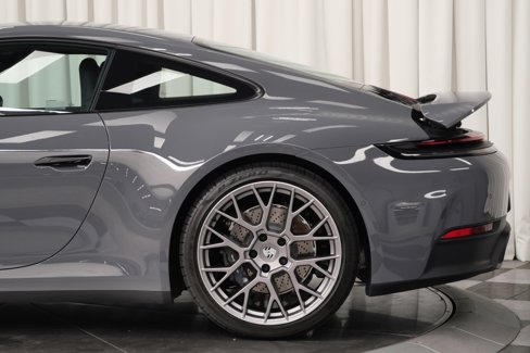 Used 2025 Porsche 911 Carrera w/ Premium Package image 10