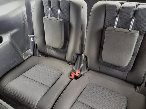 Used 2015 Ford Explorer XLT image 6