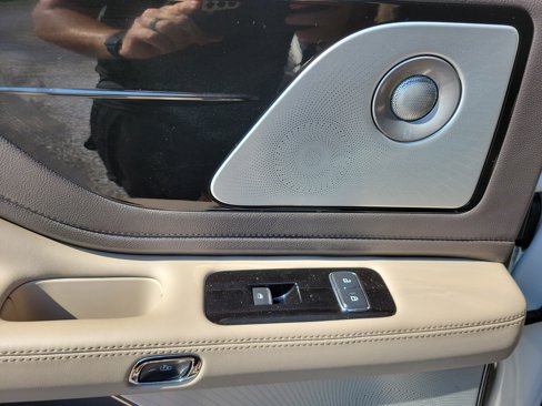 Used 2020 Lincoln Aviator Reserve w/ Equipment Group 202A image 22