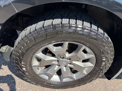 Used 2019 Nissan Frontier SL image 13