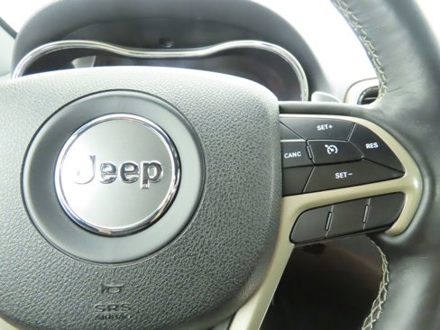 Used 2017 Jeep Grand Cherokee Limited w/ Luxury Group II image 12