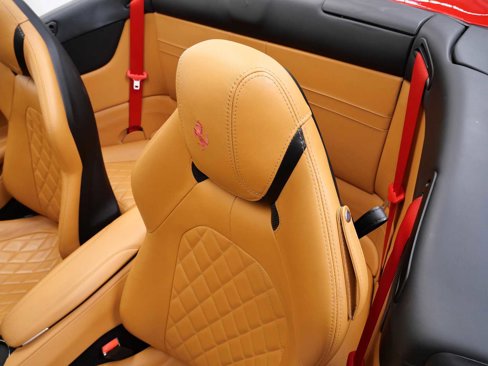 Certified 2017 Ferrari California T image 20
