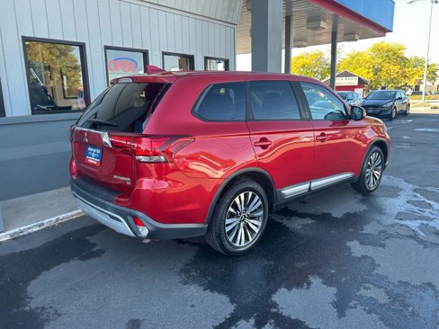 Used 2019 Mitsubishi Outlander SE image 25